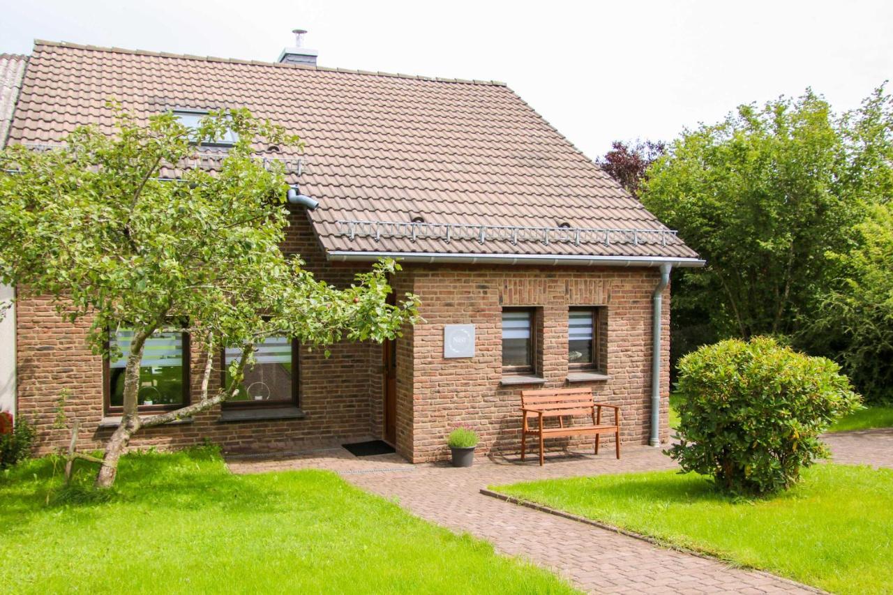 Ferienhaus Eifelnest Scheid  Buitenkant foto